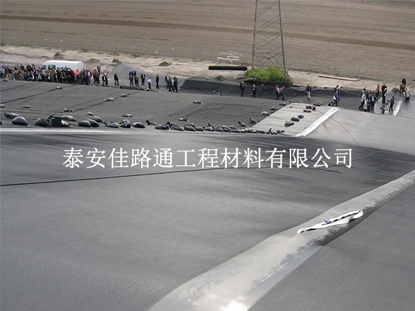 污水處理防滲膜裁剪不浪費(fèi)還防漏？5 個(gè)關(guān)鍵技巧一次講透